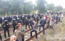 На Львівщині поліція затримала близько 30 активістів, які блокували вугілля (фото, відео)