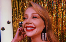 Тина Кароль взбудоражила Instagram платьем с высоким разрезом (фото)