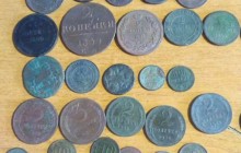 В Черниговской области таможенники изъяли у россиянина коллекцию старинных монет (фото)