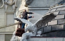 Встигнути до кінця року: як ремонтують президентський Будинок з химерами (фоторепортаж)