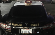 У США поліцейська Tesla розрядилася в найгірший момент