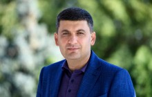 Екс-прем'єр розказав українцям, як підняти настрій і запустив флешмоб