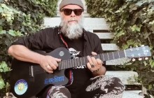 «Вечерний м***звон»: Борис Гребенщиков спел песню о пропагандистах (видео, 18+)