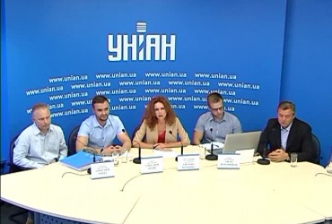 Рейдерство і тітушки в центрі Києва