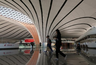 Аеропорт Пекіна відновлює прийом міжнародних рейсів вперше з початку пандемії COVID-19