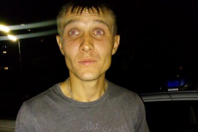 Девушку изнасиловали на глазах у парня во время прогулки в Москве