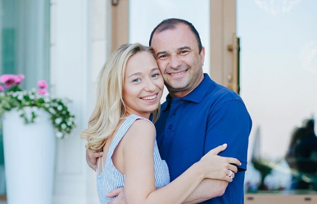 Співак Віктор Павлик виступив на казковому весіллі відомої блогерки