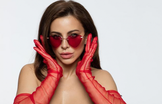 "Надула кульки": Лорак спантеличила фанатів збільшеними грудьми  (фото)