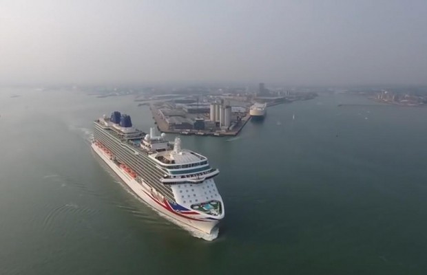 Рай для нудистів, бродвейський мюзикл та країна Зоряних війн: топ екстравагантних круїзів (відео)