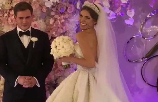 Під співи Тіни Кароль і Сердючки: 25-річна Ассоль вийшла заміж (фото, відео)