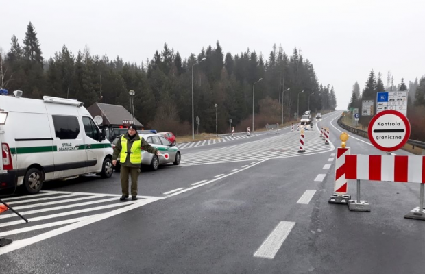 Въезд не для всех: пограничники уточнили, кто может попасть на территорию Польши
