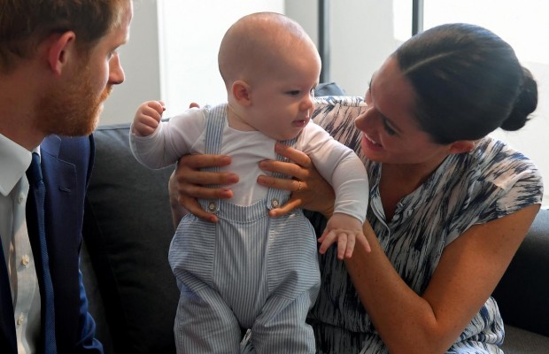 Меган Маркл и принц Гарри поделились новым фото своего сына Арчи