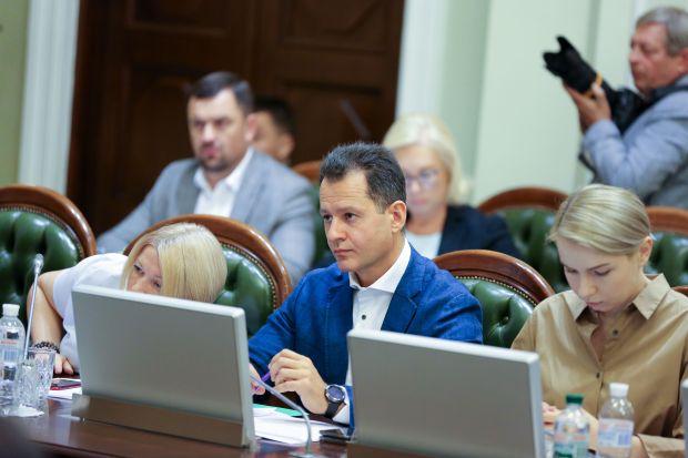 Вопрос оборота земли – один из самых острых в обществе - Батенко / фото пресс-службы политика Вопрос оборота земли – один из самых острых в обществе - Батенко / фото пресс-службы политика