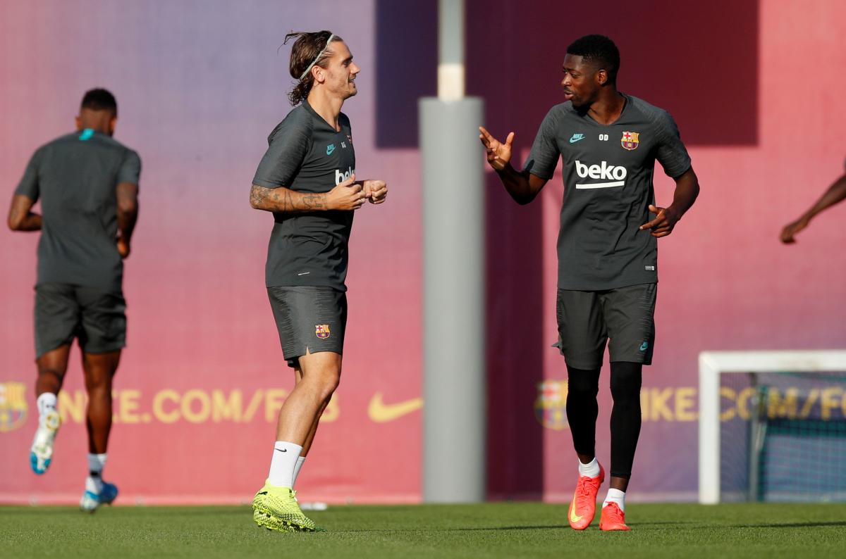 Игроки Барселоны / REUTERS