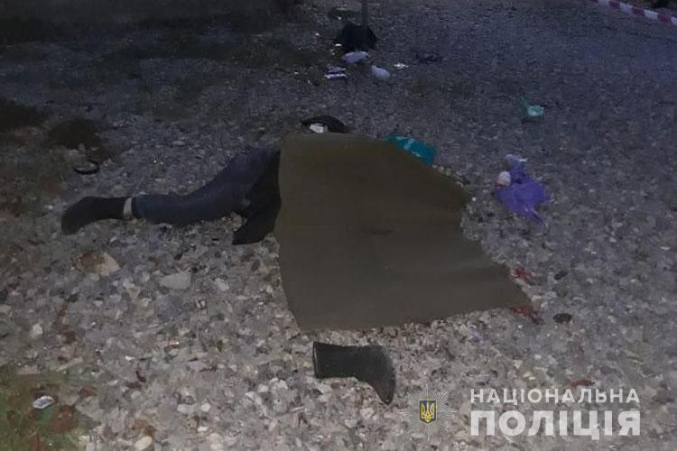 Автомобіль перехресті виїхав на тротуар та збив жінку / фото Нацполіція Автомобіль перехресті виїхав на тротуар та збив жінку / фото Нацполіція