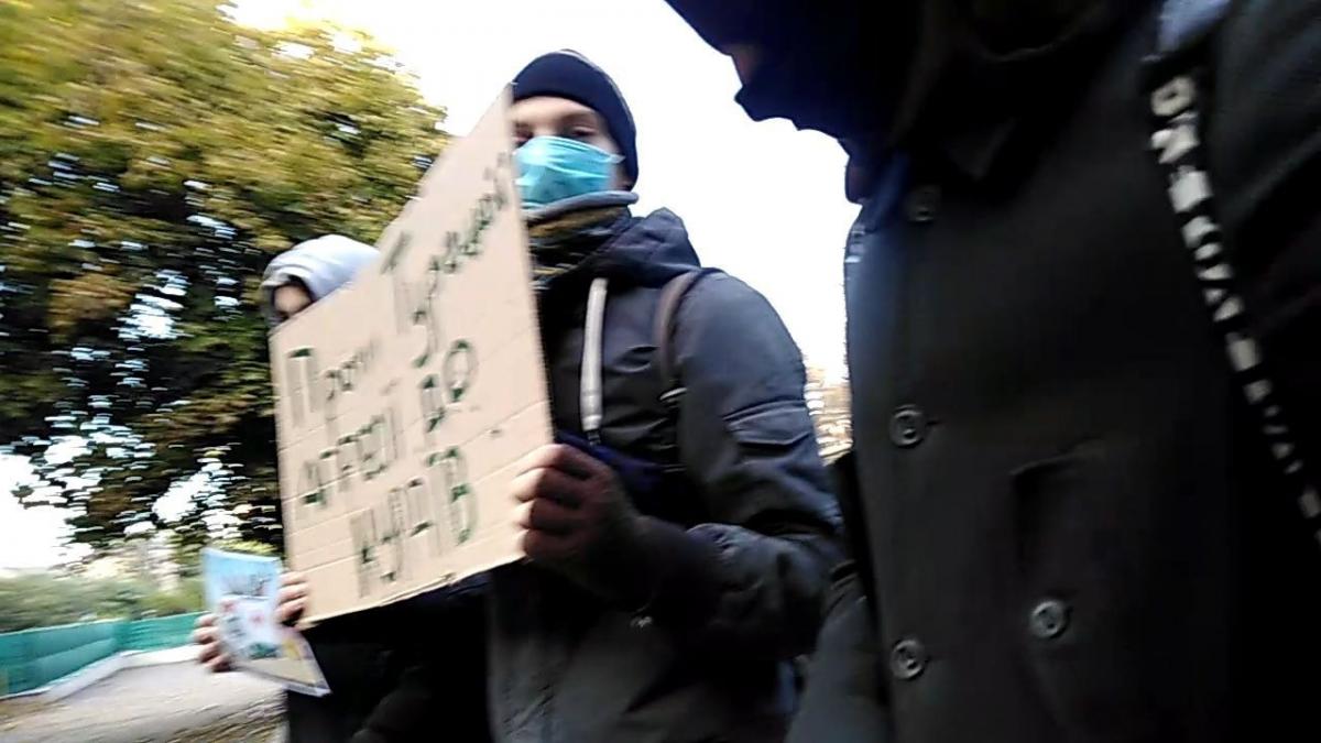 Акція проходила біля генконсульства Туреччини в Одесі / facebook.com/Nihilist Акція проходила біля генконсульства Туреччини в Одесі / facebook.com/Nihilist