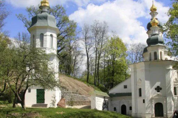 Антонієві печери в Чернігові засновані в 1069 році як печерний християнський монастир / фото заповідник «Чернігів стародавній» Антонієві печери в Чернігові засновані в 1069 році як печерний християнський монастир / фото заповідник «Чернігів стародавній»