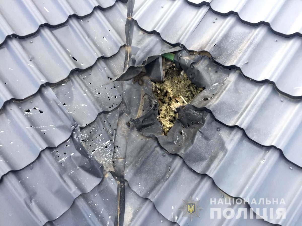 У Рівному кинули гранату в будинок депутата міськради (фото) У Рівному кинули гранату в будинок депутата міськради (фото)