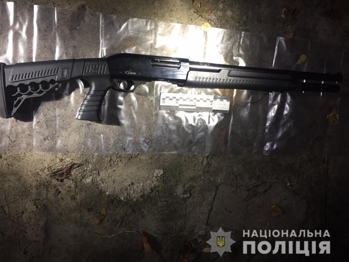 Сейчас с подозреваемым проводят следственные действия / ГУНП Днепропетровской области Сейчас с подозреваемым проводят следственные действия / ГУНП Днепропетровской области