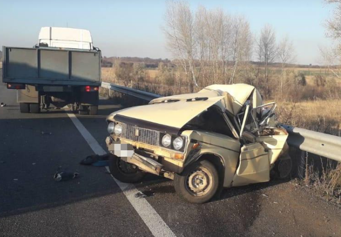 У результаті ДТП загинув 29-річний водій легковика / facebook.com/police.kharkov