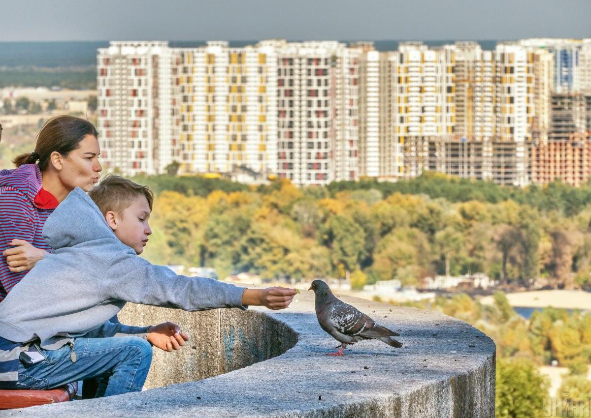 12 жовтня у Києві увірветься потепління / фото УНІАН 12 жовтня у Києві увірветься потепління / фото УНІАН