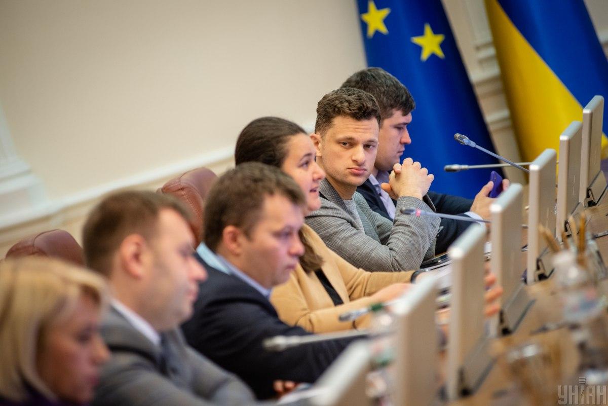 Уряд вирішив відмовитися від прямих трансляцій засідань для проведення ефективних робочих дискусій / фото УНІАН Уряд вирішив відмовитися від прямих трансляцій засідань для проведення ефективних робочих дискусій / фото УНІАН