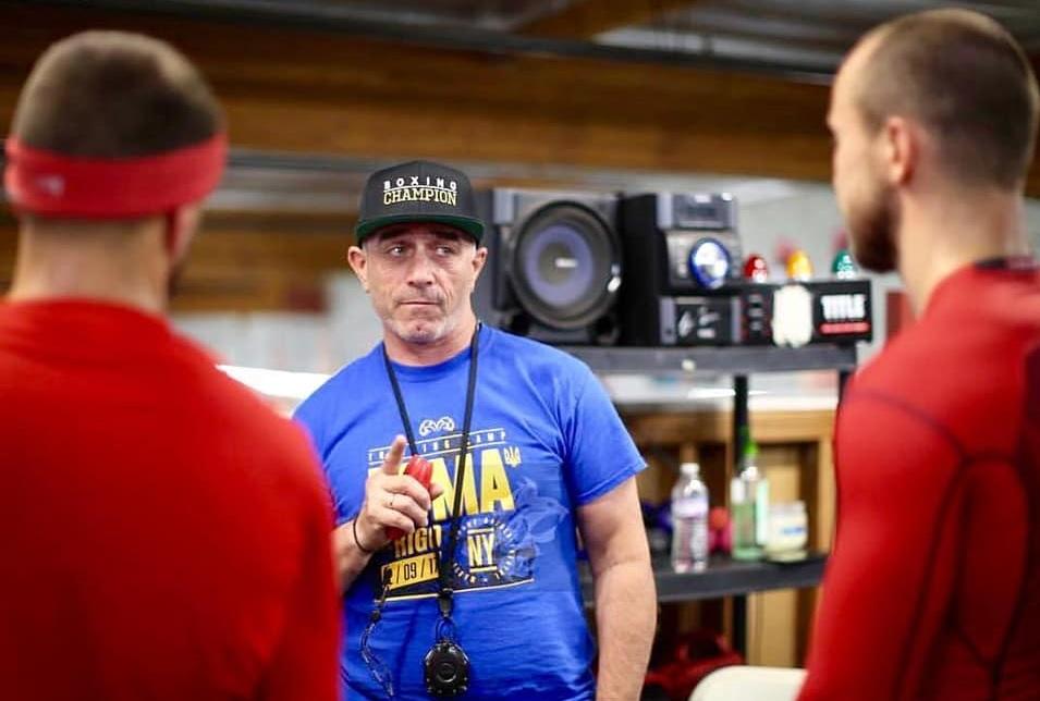 Анатолій Ломаченко вважається одним з найкращих тренерів світу / фото: BoxingScene Анатолій Ломаченко вважається одним з найкращих тренерів світу / фото: BoxingScene