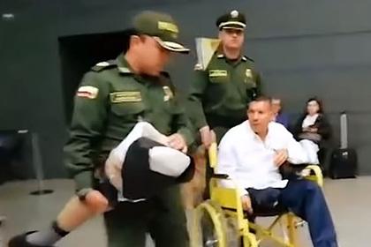 7 октября мужчина хотел вылететь во Франкфурт / Фото: Colombia National Police 7 октября мужчина хотел вылететь во Франкфурт / Фото: Colombia National Police
