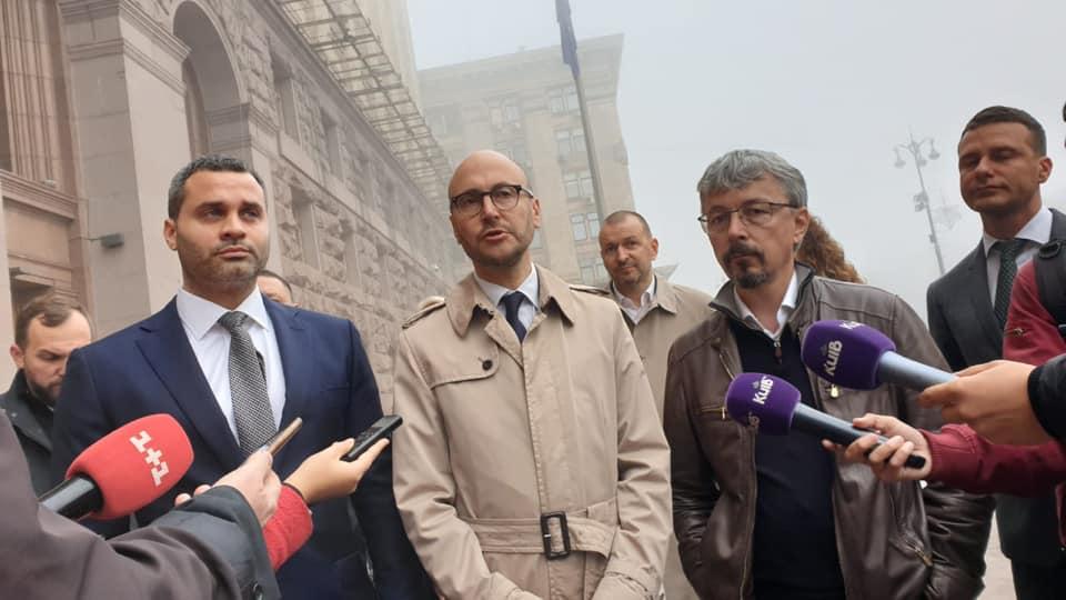 Ткаченко нагадав про прийняття в першому читанні закону про столицю / фото: Ткаченко/Facebook Ткаченко нагадав про прийняття в першому читанні закону про столицю / фото: Ткаченко/Facebook