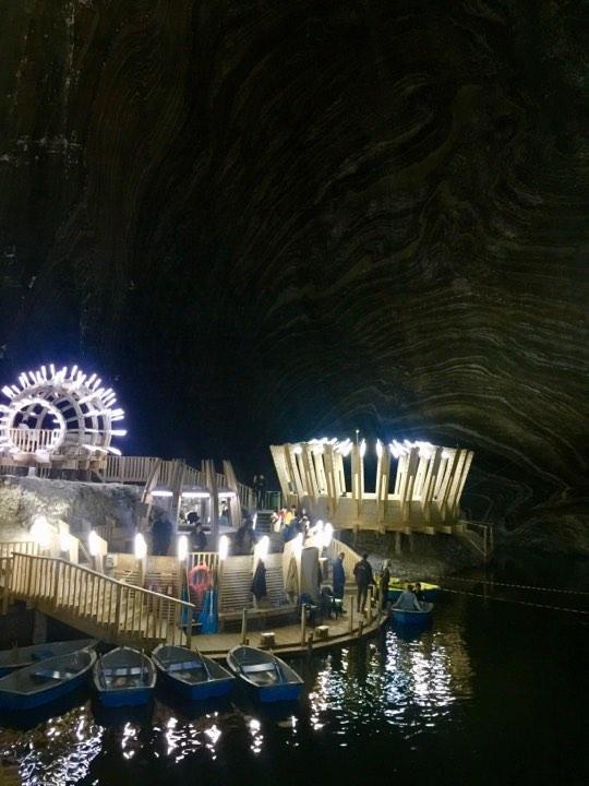 Соляные пещеры Салина Турда - подземный лодочный прокат / Фото Дарья Мацкевич