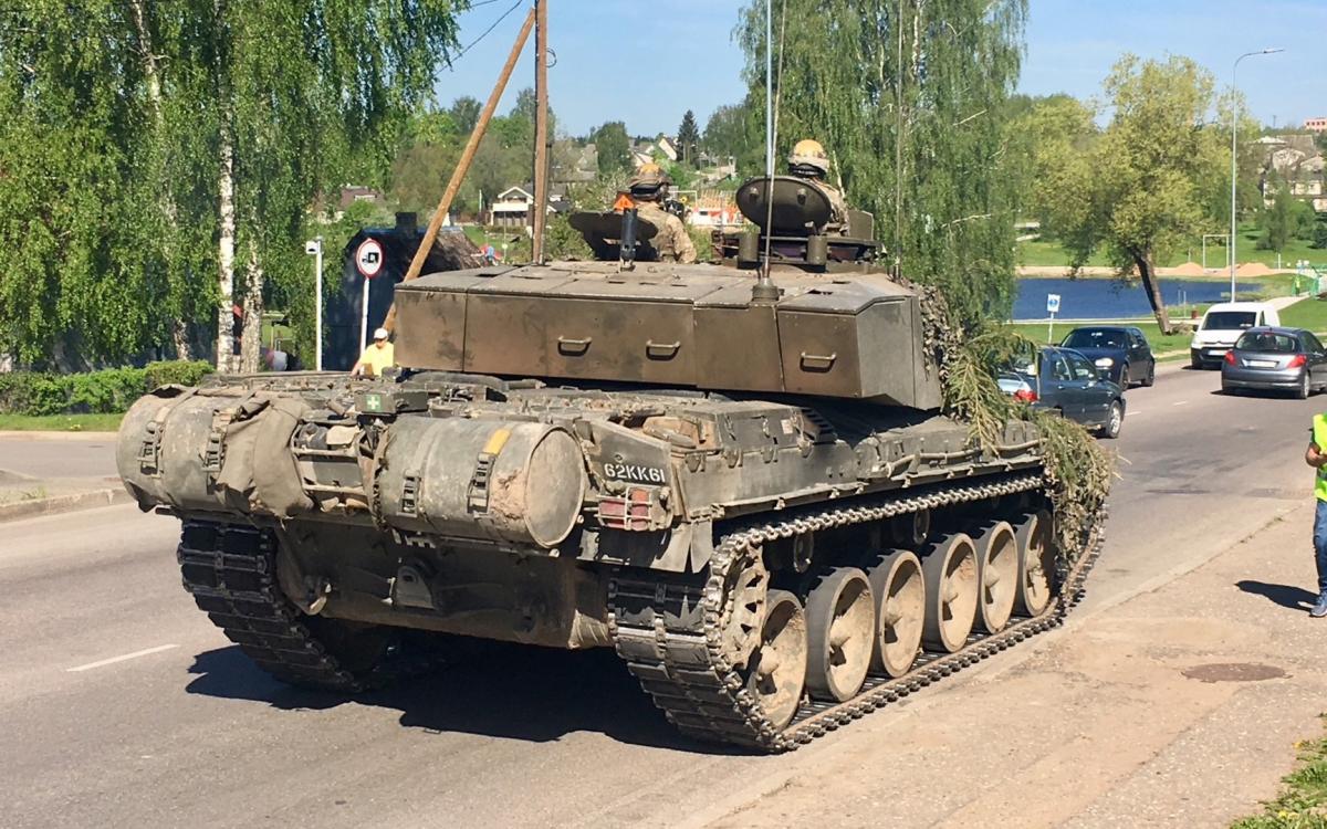 В Естонію, зокрема, прибули 18 танків Challenger / CABRIT/eFP/NATO В Естонію, зокрема, прибули 18 танків Challenger / CABRIT/eFP/NATO