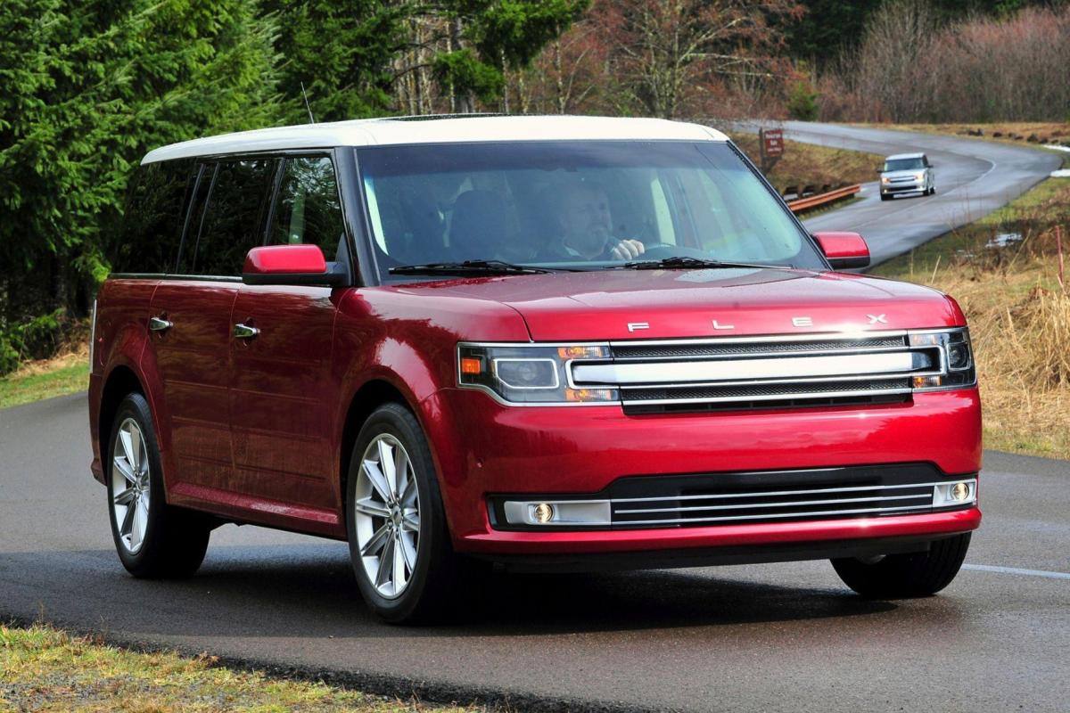 Ford Flex першого покоління з'явився на ринку в 2008 році / фото Ford Ford Flex першого покоління з'явився на ринку в 2008 році / фото Ford