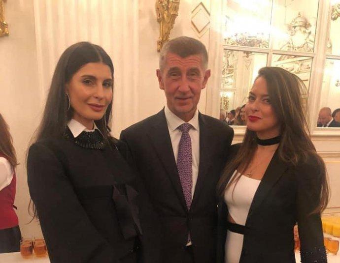 Тамила Німетуллаєва с премьером Чехии Андреем Бабішем / denikn.cz Тамила Німетуллаєва с премьером Чехии Андреем Бабішем / denikn.cz