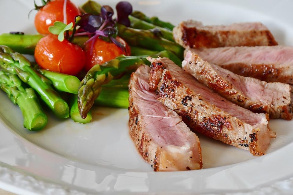 Учёные назвали красное мясо самым вредным продуктом / фото pixabay.com