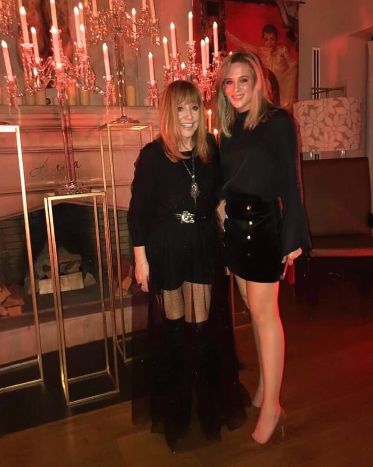 Алла Пугачева в дерзком мини: показала стройные ножки!