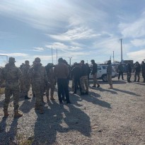 Полиция на блокпосту Луганщины пропустила военных в Золотое