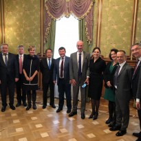 Богдан обсудил с послами G7 подготовку к разведению сил в Золотом и Петровском