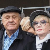 Звезда фильма "Москва слезам не верит" ужаснула результатами неудачной пластики (фото)