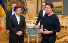 Зеленский встретился с Томом Крузом: поговорили о преимуществах съемок фильмов в Украине (фото)