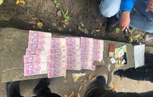 "Такса" тисяча гривень зі зміни: начальник підрозділу поліції на Одещині вимагав гроші у підлеглих