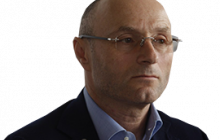 «Я знаю работу компании, как партнер со стороны аэропорта, и знаю, как пассажир. Многие вопросы в компании решены не в пользу комфорта пассажира»
