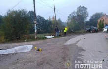На Тернопільщині п’яний водій іномарки збив на смерть двох 23-річних хлопців