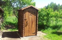 В Одесской области старушка провалилась в уличный туалет и умерла от страха