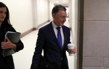 Трамп считал Украину коррумпированной страной с "ужасными людьми" - Волкер