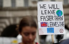 Экоактивисты протестуют на центральных улицах больших городов (фоторепортаж)