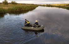 Потягнулась за телефоном: на Дніпропетровщині потонула 9-річна дівчинка, впавши з мосту (відео)
