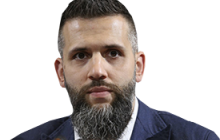 "Підняття зарплат митників навіть у десять разів не зробить з корупціонера святого. Для людей, які звикли купувати собі Rolls-Royce, розмір зарплати не матиме значення. Але їх звільнення дозволить набрати тих, хто не буде красти"