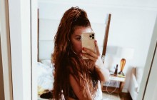 Анна Седокова обнажила ягодицы на камеру (фото)