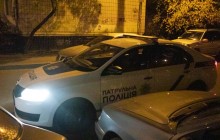 Рядом со шприцем: во дворе Киева обнаружили труп мужчины