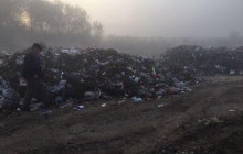 В Тернопольской области несанкционированно сбросили 10 грузовиков мусора из Львова